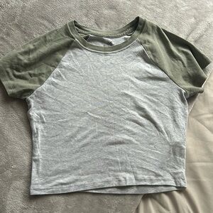 hollister crop top